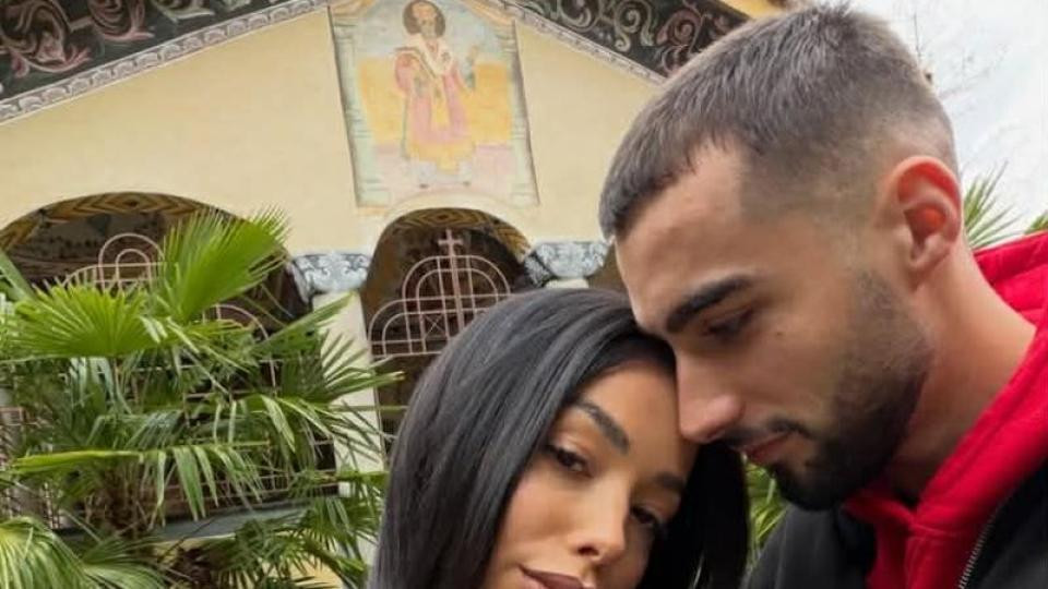 Брадърката Сияна  заряза София  заради Стоянов