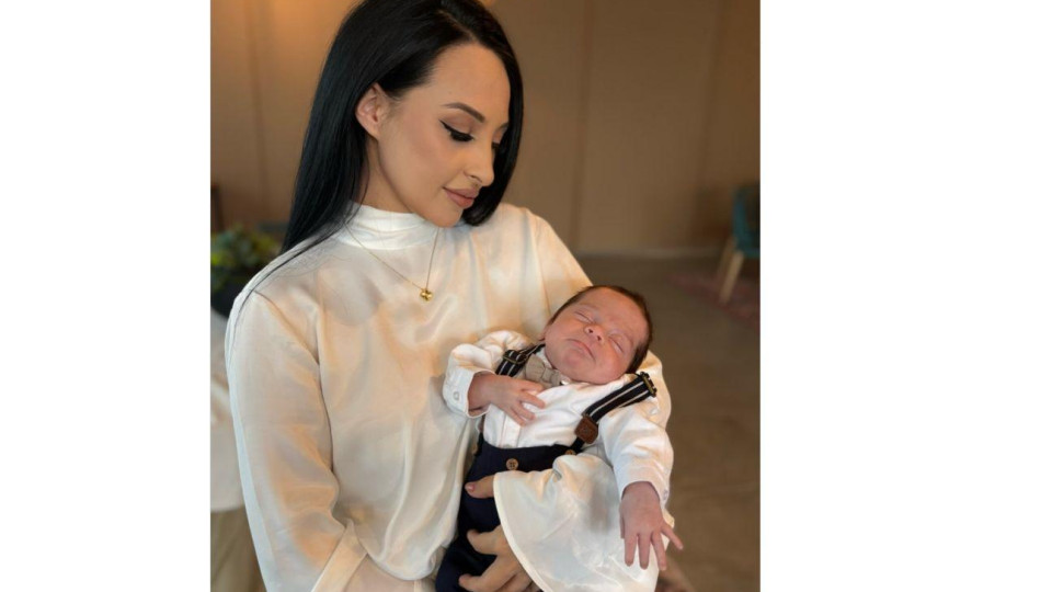 Втори син роди сексбомбата от „Хелс китчън“! Мариела Чобанова се обясни в любов