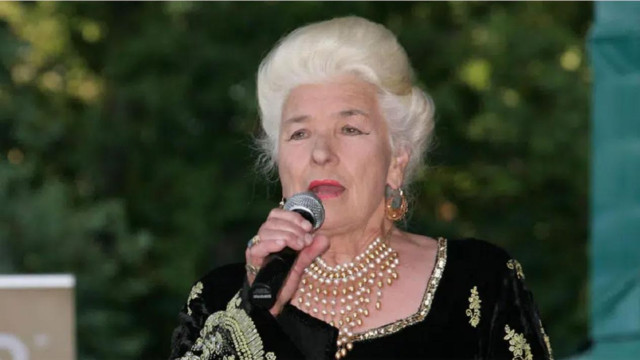 Закараха Янка Рупкина с линейка в Хасково! (Състоянието й остава тежко)