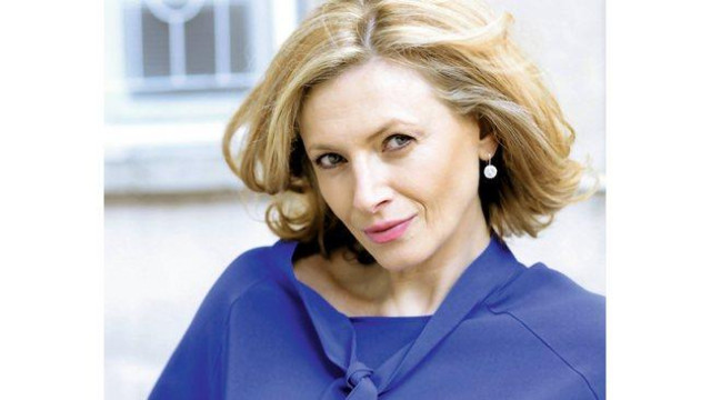 Пленяващата актриса Лилия Маравиля е замесена във фалшива реклама за