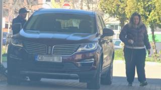 Папарашки удар: Лора Крумова съвсем се запусна, но пък юрка нов „Линкълн" (СНИМКИ)