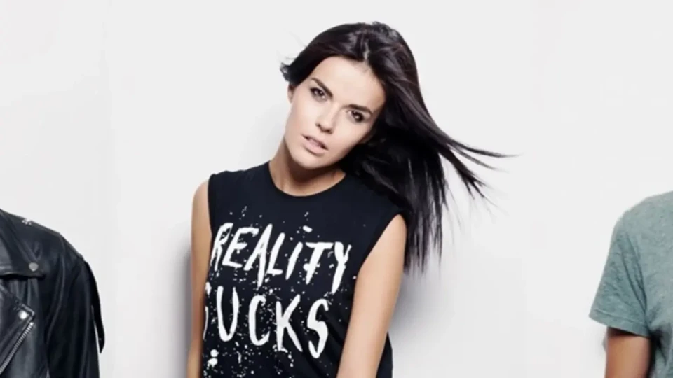 Светофар танцува пред очите на Мона Гочев