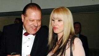 Кристина Димитрова съсипана! Пази място на масата за Агент Тенев и говори с него всеки ден!