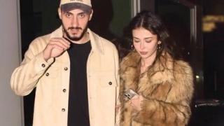 Тюркю Сю Демирел излиза с футболист