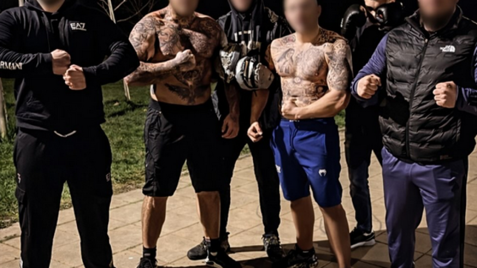 „Косачите“ на Йоско  катурнали колата на  рефера в Костинброд (Снимки)