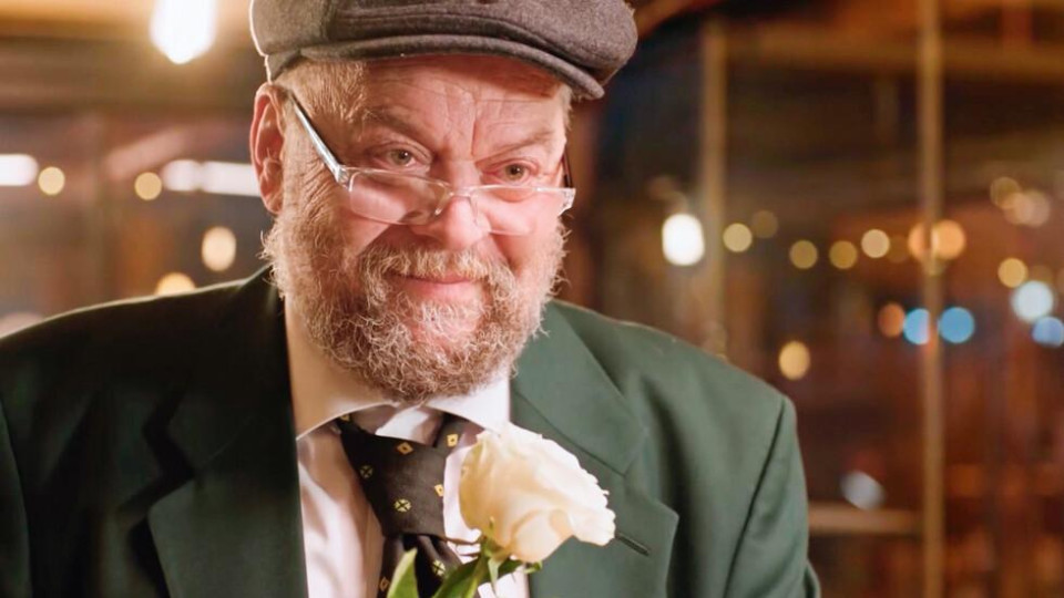 Българският Дядо Коледа – Иван Петрушинов: Депутатското място е омагьосано!