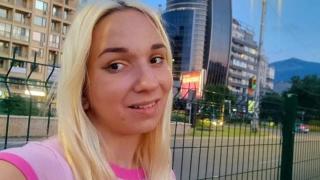 Скандал гръмна: Емили Тротинетката тръгна на война със съда за женско име