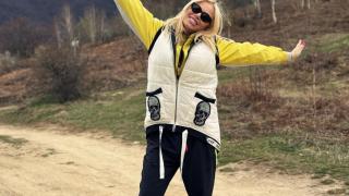 Камелия хвана гората - ето как заряза всичко