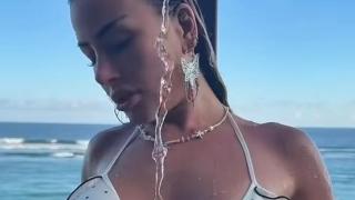 Гери-Никол се фръцка в Индонезия