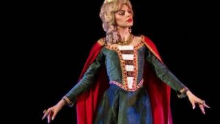 Михаела Филева влиза в ролята на кралицата в “Лебедово езеро”