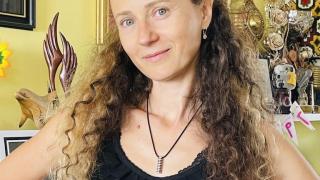 Подариха на Деси Добрева коланче на 150 години