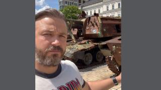 Алекс Алексиев снима сериал от бункер в Киев: Земята се тресеше от ракети