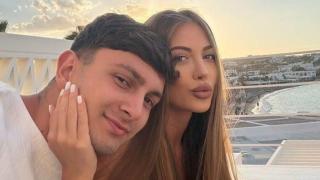 Кристиян Балов смени Биляниш с друга кака, глези я на остров Миконос СНИМКИ