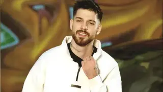 Емрах смени Реал с Англия