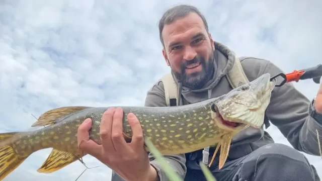 Калин Евтимов от  „Бригада Нов дом”  обожава живота си на село