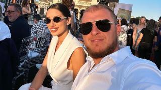 Неграмотната жена на Бачорски  преподава курсове на други гладни златотърсачки