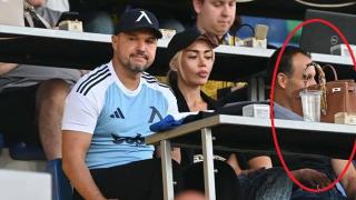 Новата на Божинов не е случайна, само чантата й струва минимум 10 000 евро