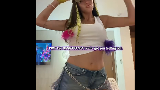 Дара показа секси тяло