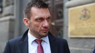 Г*й изнасилвачът д-р Хасърджиев продаде апартамента на разврата и се прибра на село