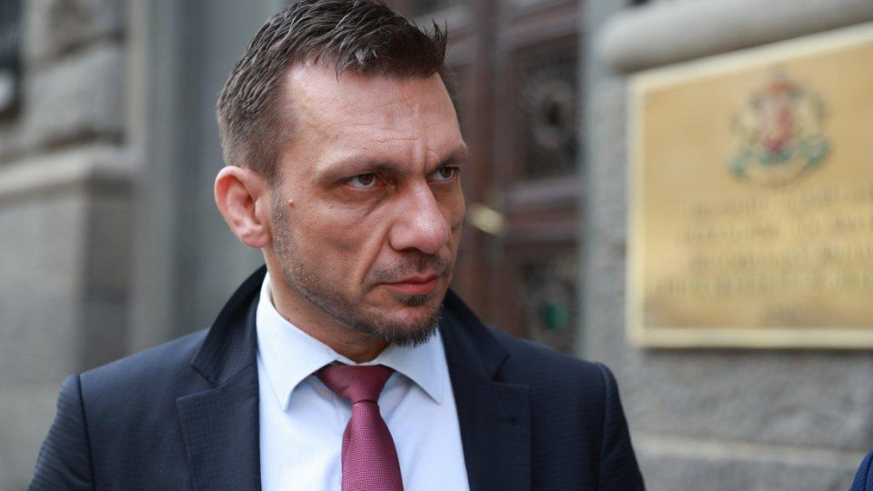 Г*й изнасилвачът д-р Хасърджиев продаде апартамента на разврата и се прибра на село