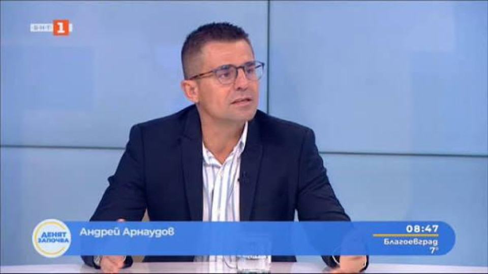 Ще пропадне ли филмът на Лили? Андрей се жалва и търси решение