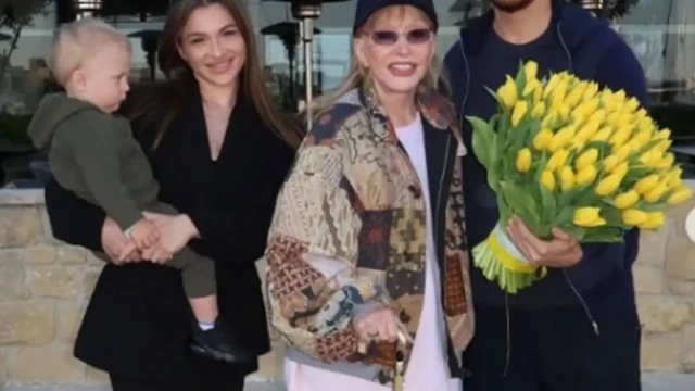 Алла Пугачова захвърли бастуна