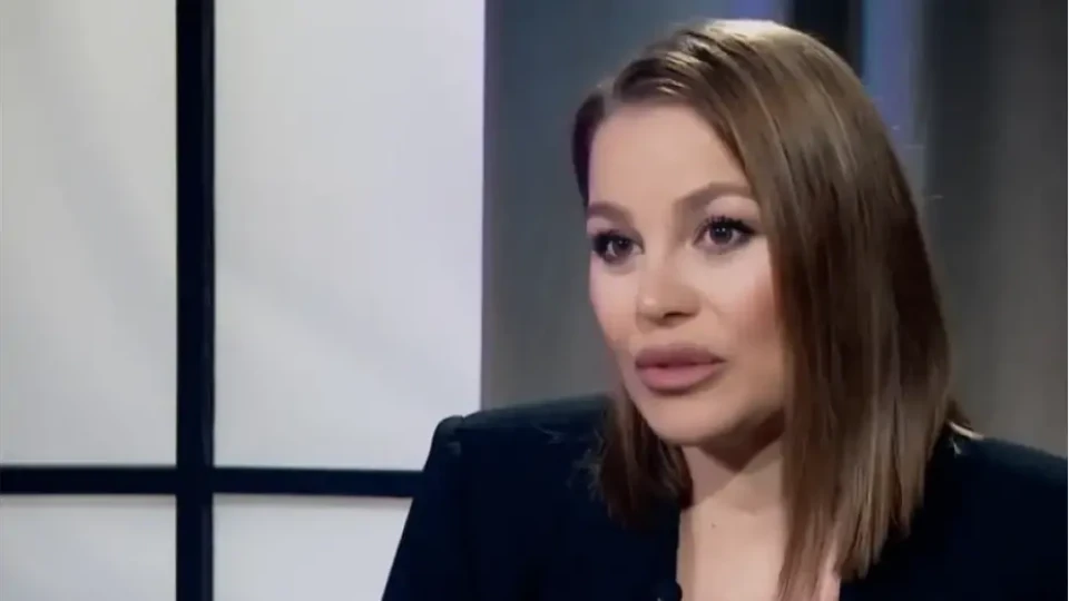 Деси Слава шашна с кулинарни признания: От малка ям бъбреци и тестиси!